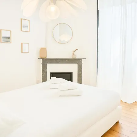 Elegant Cocon Avec Balcon A Deux Pas Des Vagues * ビアリッツ